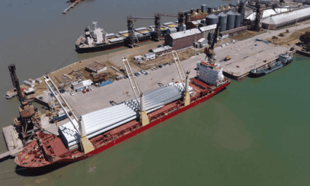 Zona Franca Buenos Aires Sur recibió más de 1.300 toneladas de equipos petroleros en una nueva operativa de carga de proyecto