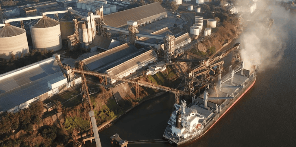 Buques anunciados para embarque: San Lorenzo y Bahía Blanca concentran 5,1 millones de toneladas