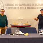 El Centro de Capitanes distinguió a Miguel Ángel Doñate por su trayectoria y su compromiso con la formación de nuevos cadetes