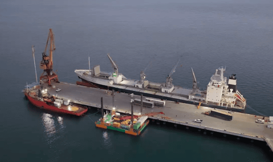 Ducto submarino del VMOS: nueve buques para siete kilómetros