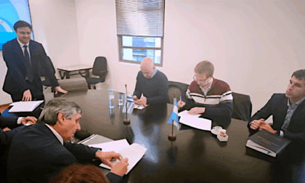 CARP firmó el contrato con Jan De Nul para el Canal Martín García