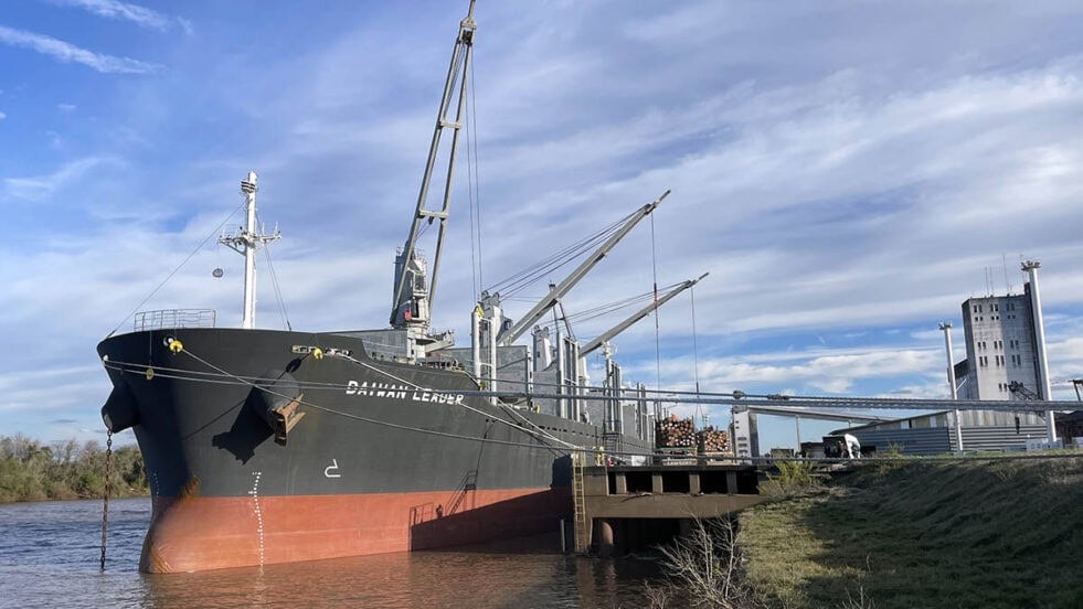 El transporte fluvial de granos por cabotaje crece en Argentina y Entre Ríos es su principal protagonista
