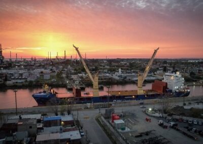 Dock Sud despidió una plataforma petrolera rumbo a Nigeria a bordo del BBC Tallinn