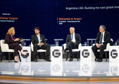 YPF confirma en Gastech que negocia sus primeros contratos de venta para Argentina LNG