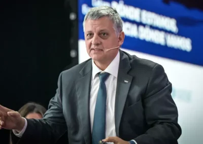 YPF proyecta un millón de barriles diarios: cómo se preparan los puertos