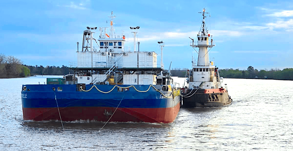 La barcaza Gabrielle se dirige hacia el Golfo San Matías para sumarse a nuevas operaciones offshore