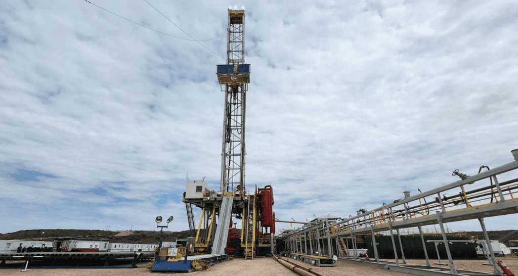 Pozos slim en Vaca Muerta: YPF perforó 4.770 metros de rama lateral en una sola carrera