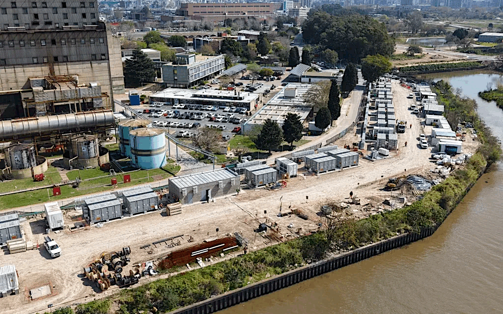 Central Puerto reconvierte plantas térmicas costeras en nodos de almacenamiento energético
