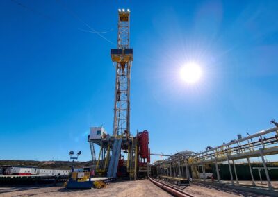 Pozos slim en Vaca Muerta: nuevo récord de YPF con 4.770 metros de rama lateral