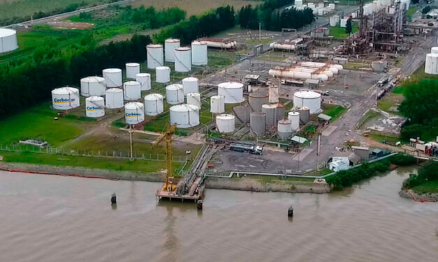 Carboclor obtiene la habilitación de su puerto en Campana tras cinco años de trámite