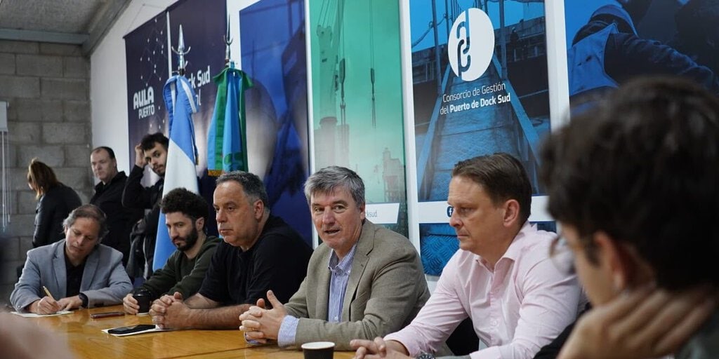 Puerto Dock Sud y Banco Macro acercan financiamiento de comercio exterior a más de 30 empresas de la región