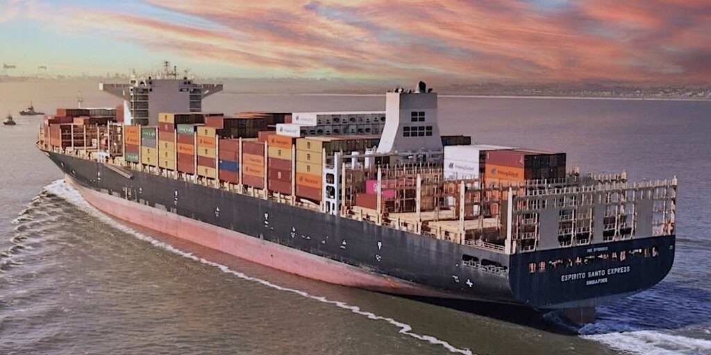 Hapag-Lloyd confirma incendio y abandono del portacontenedores «Espirito Santo Express» en el Atlántico Sur