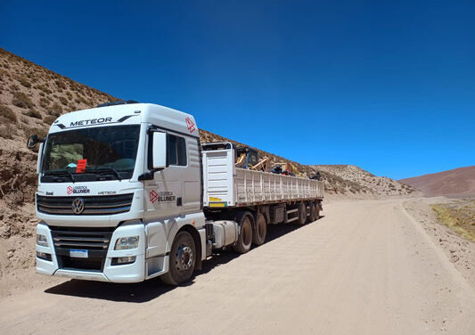 Logística Blumer y Agetsa se unen para integrar transporte, aduana y comercio exterior