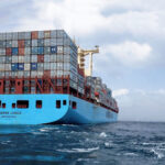 Incendio en el Maersk Lanco compromete carga de langostino argentino rumbo a Europa