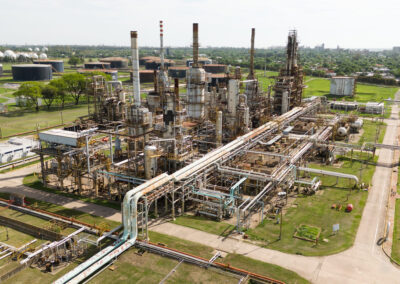 La ex refinería de San Lorenzo se prepara para exportar combustible de aviación por el Paraná
