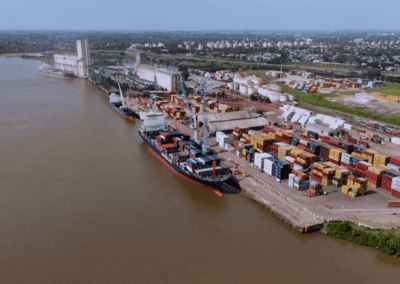 La terminal de contenedores del Puerto de Rosario roza en nueve meses el volumen de todo 2025