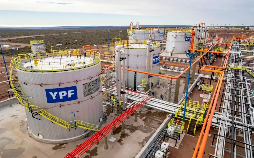 La planta de tratamiento de crudo de La Angostura Sur ya funciona: el petróleo de YPF tiene rumbo al VMOS