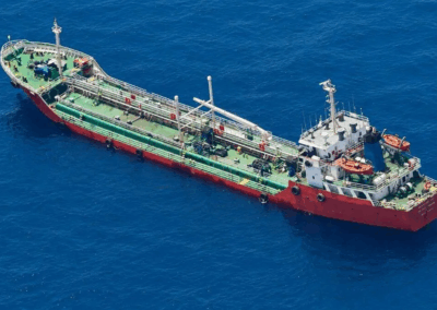 La OMI lamenta la muerte de cinco marinos en el rescate del petrolero Honour 25 frente a Somalia